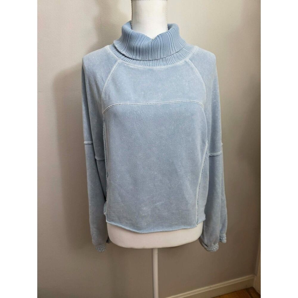 Aerie Light Blue Cropped  Sweatshirt Women’s M Ribbed Cozy Athleisure